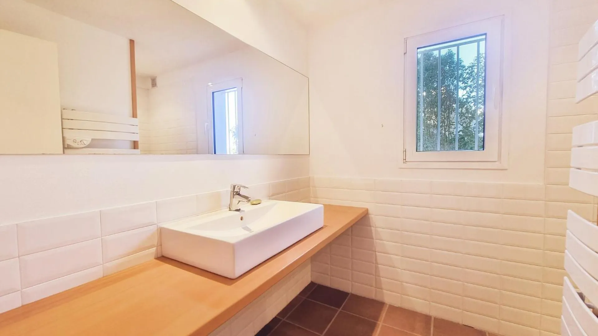 Stylish And Tranquil Villa For 8 People L' Escala