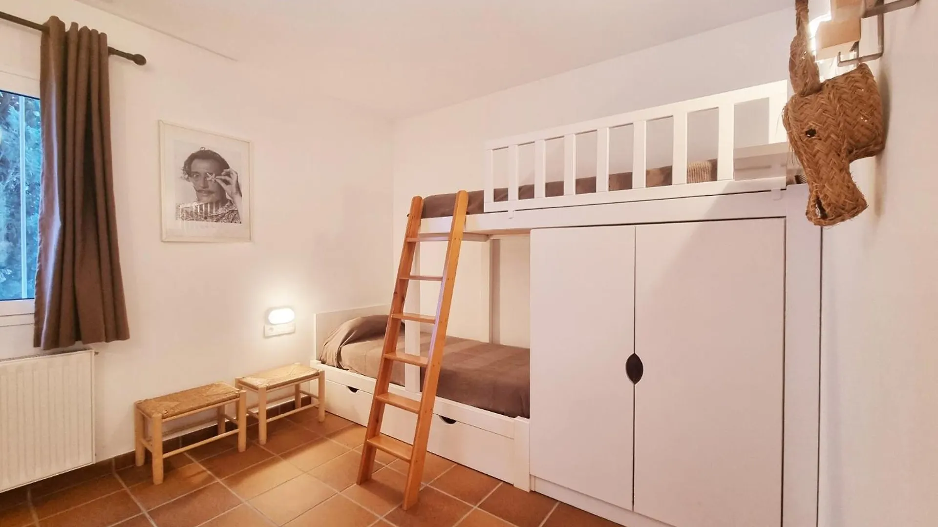 Stylish And Tranquil Villa For 8 People L' Escala