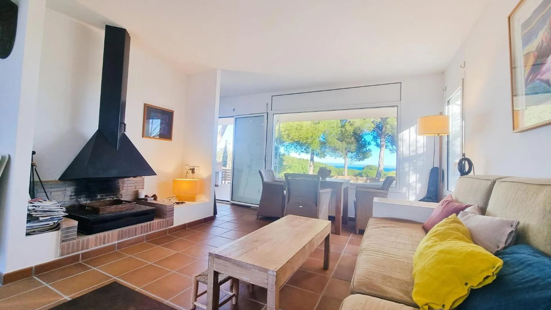 Stylish And Tranquil Villa For 8 People L' Escala